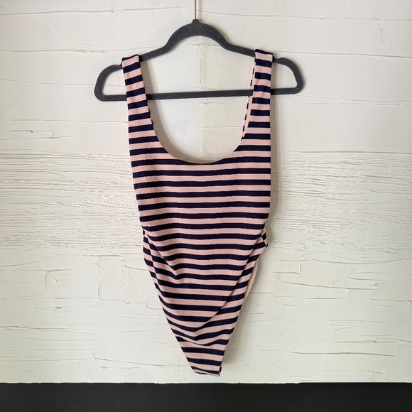 Aerie | L Striped Scoop Neck One-Piece Swimsuit - Picture 2 of 5